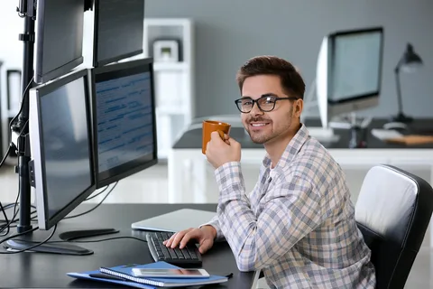 В IT-компаниях растет спрос на разработчиков со знанием китайского и корейского языков В IT-компаниях растет спрос на разработчиков со знанием китайского и корейского языков