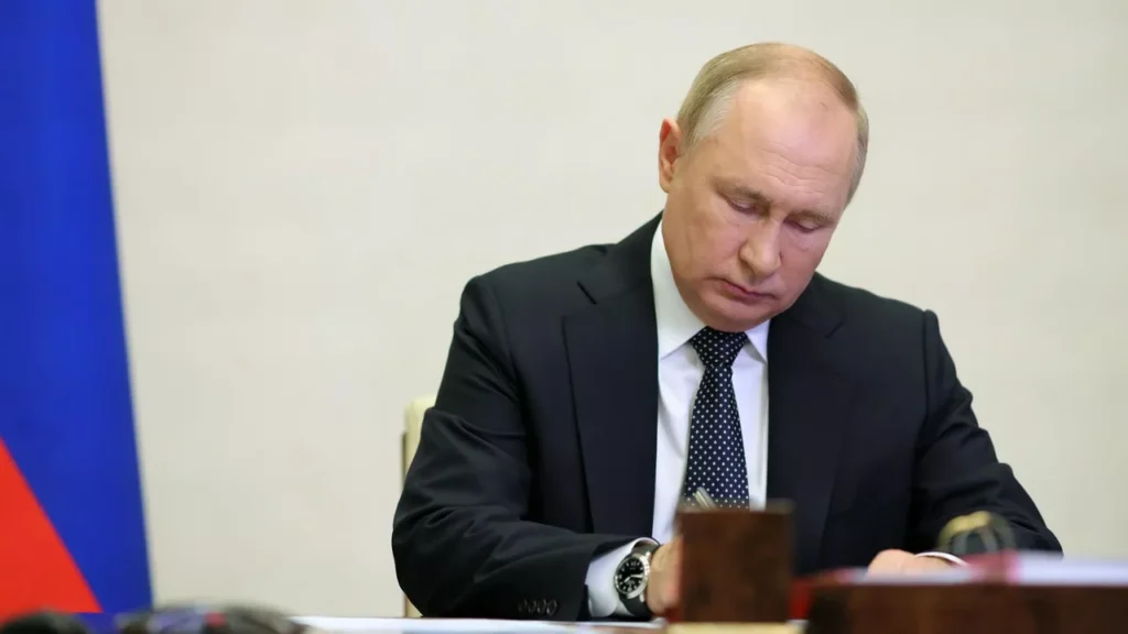 Путин подписал закон об особенностях концессий в здравоохранении Путин подписал закон об особенностях концессий в здравоохранении